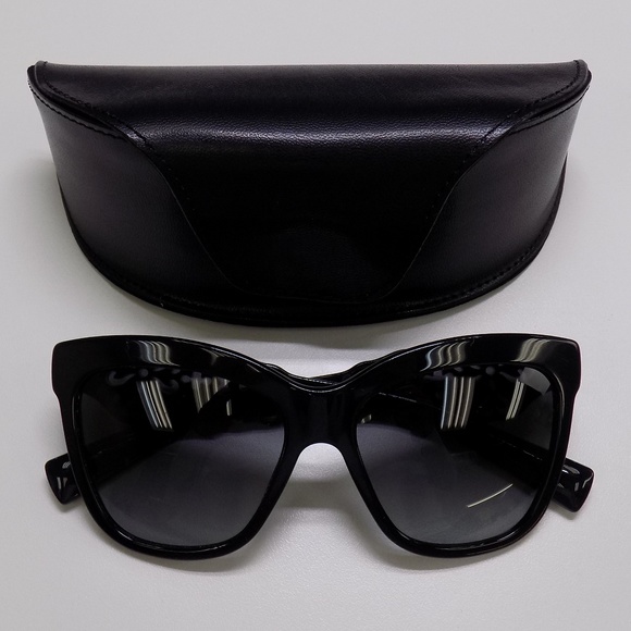 Dolce & Gabbana Accessories - 🕶️Dolce & Gabbana DG4264 Sunglasses 429/DIA525🕶️
